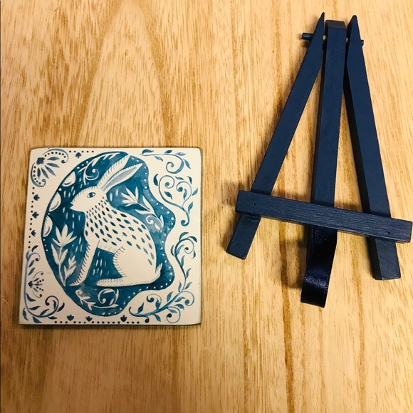 RABBIT PICTURE WITH EASEL FOR  DECOR AND EASTER - Picture 4 of 8